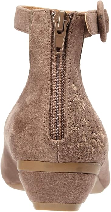 Pixie Embroidered Pump - Up to Sizes 12WW
