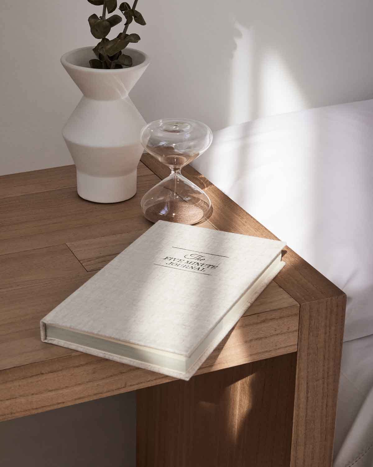 The Five Minute Journal - The Original Daily Gratitude Journal for Happiness, Mindfulness, and Reflection