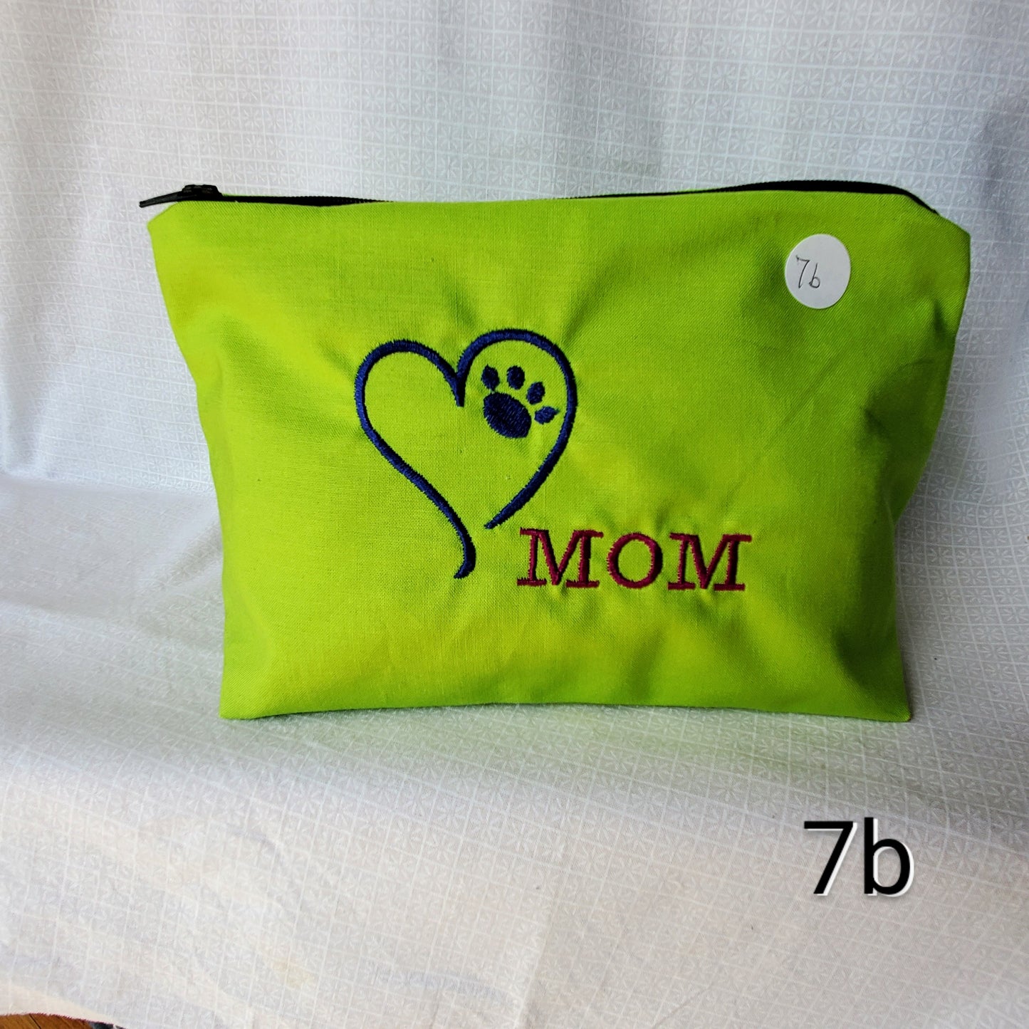Dog/Cat Mom Embroidered Make-up/Accessories Bag. Comes in a variety of colors!